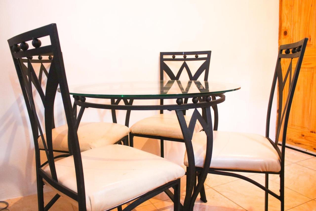 Van Villa Guesthouse نيغريل المظهر الخارجي الصورة