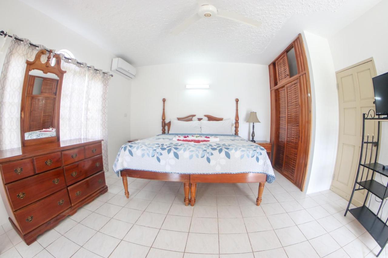 Van Villa Guesthouse نيغريل المظهر الخارجي الصورة