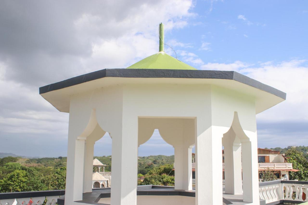 Van Villa Guesthouse نيغريل المظهر الخارجي الصورة