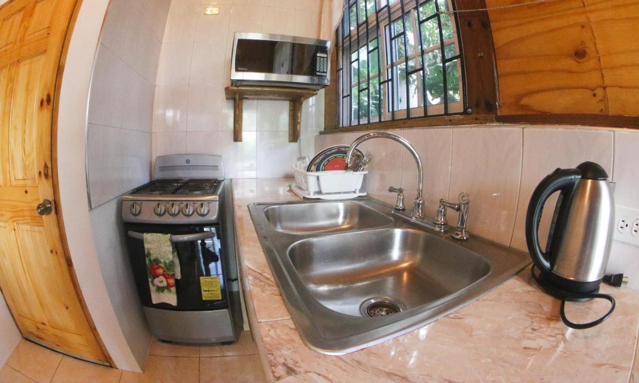 Van Villa Guesthouse نيغريل المظهر الخارجي الصورة